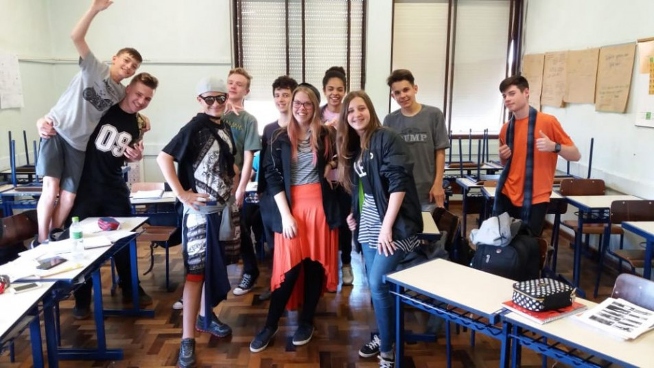 Turma de alemão aprende sobre vocabulário de um jeito diferente