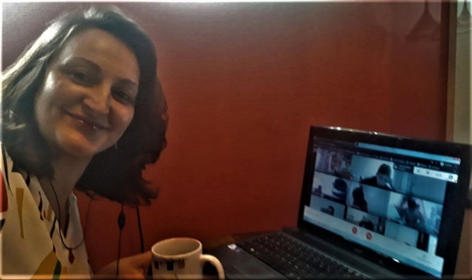 Escritora Márcia Dieter participa de aulas on-line das turmas de 3ºs anos