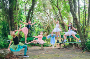 Alunas de dança realizam encerramento com gravação das coreografias
