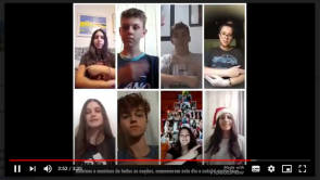 Turma do Curso Normal grava música natalina em Libras