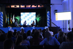 Educação Bilíngue em discussão no painel do Instituto Ivoti