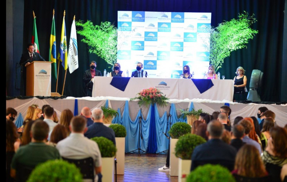 Instituto Ivoti realiza Ato de Conclusão presencial do Ensino Médio