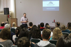 Candidatos para a Moradia Escolar participam de entrevistas de admissão