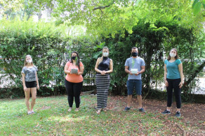 Turma do Curso Normal do Instituto Ivoti doou 35 mudas de araucária