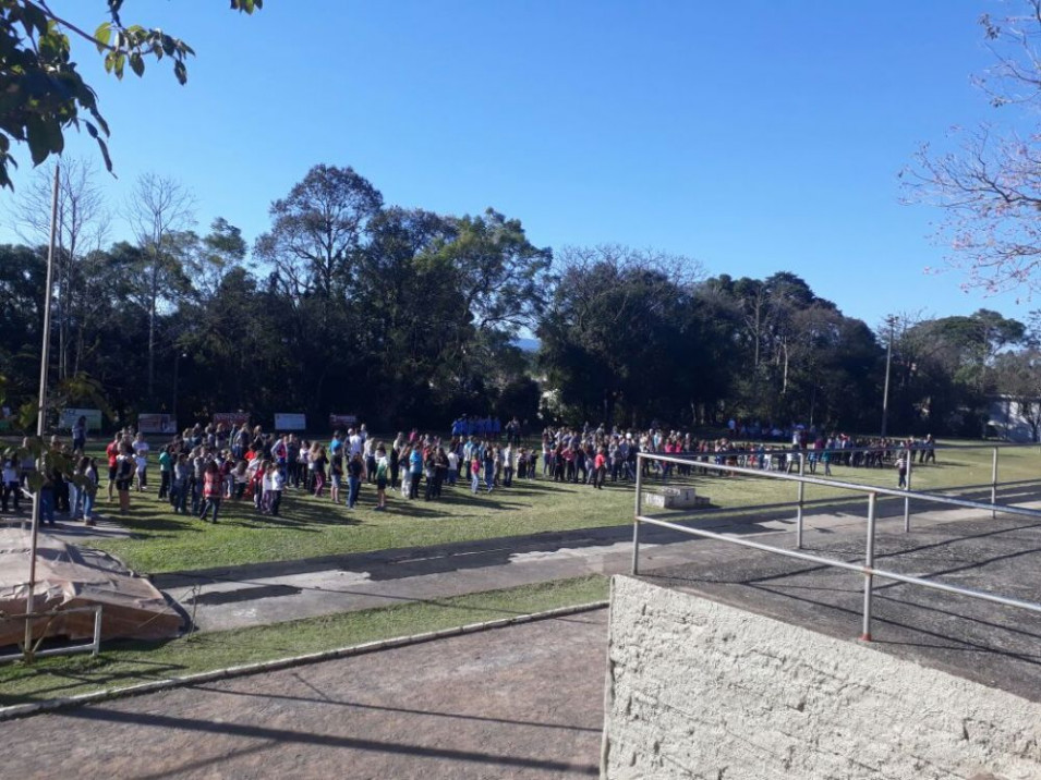 Simulação de incêndio com evacuação total no Instituto Ivoti