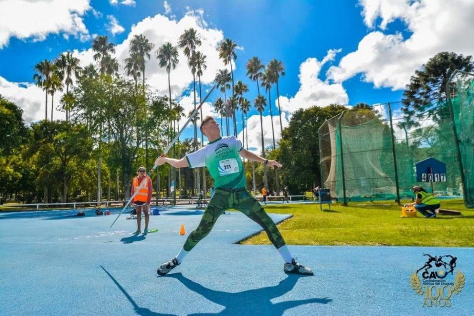 Atleta do Instituto Ivoti fica em terceiro em competição no Uruguai