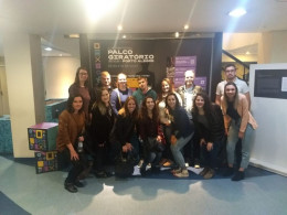Acadêmicos do Ensino Superior assistem teatro no SESC