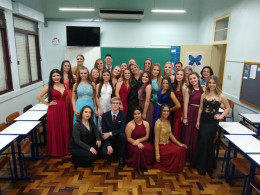 Ato Solene de formatura encerra um ciclo para 25 estudantes