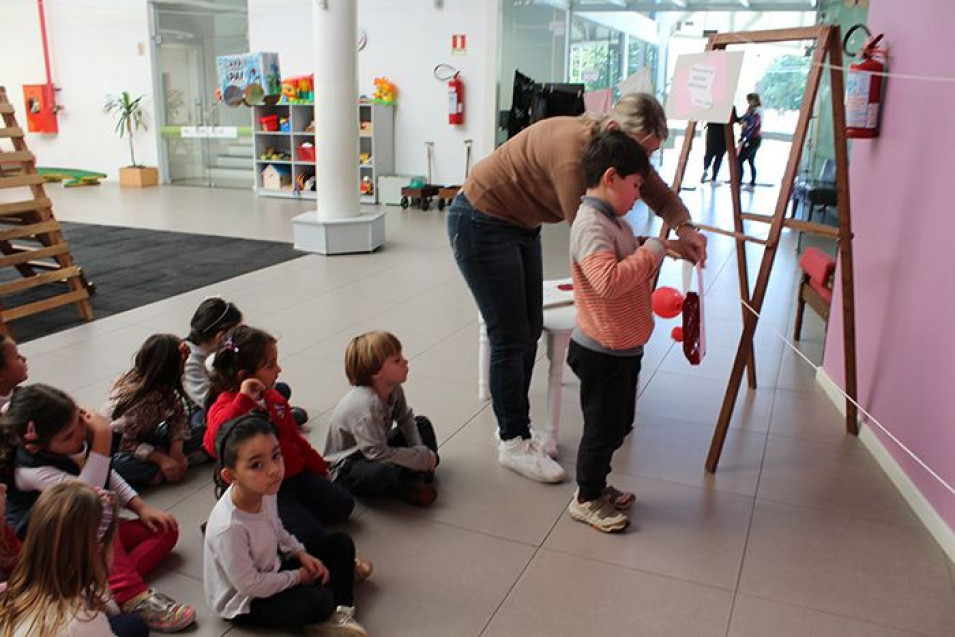 Trabalhos sobre o corpo humano feitos em casa viram exposição