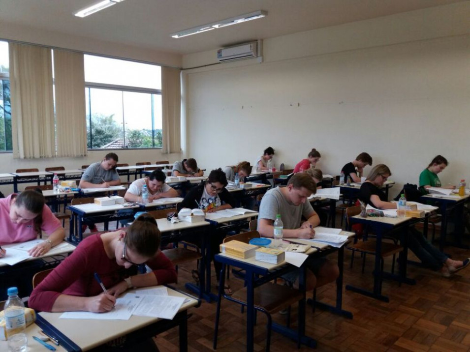 Estudantes fazem prova de proficiência em Língua Alemã