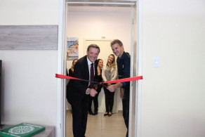 Acadêmicos inauguram espaço de convivência no Instituto Ivoti
