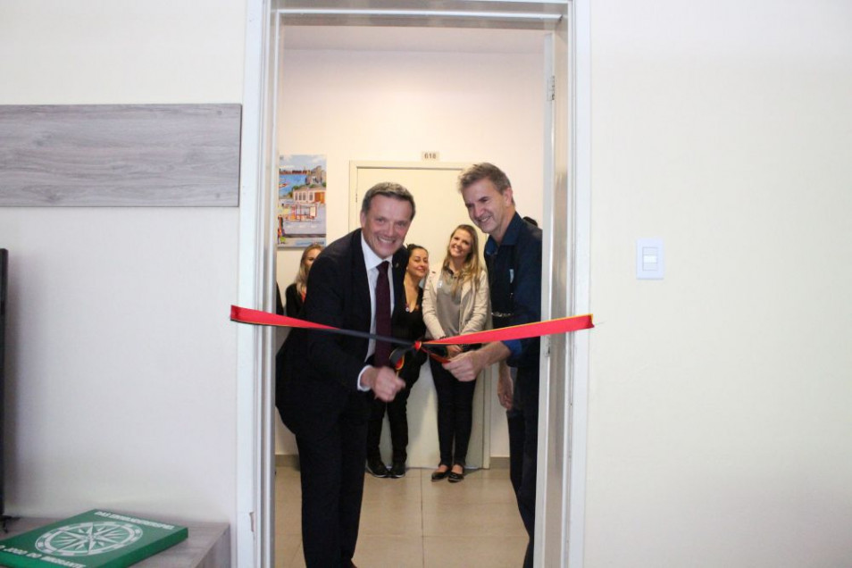 Acadêmicos inauguram espaço de convivência no Instituto Ivoti