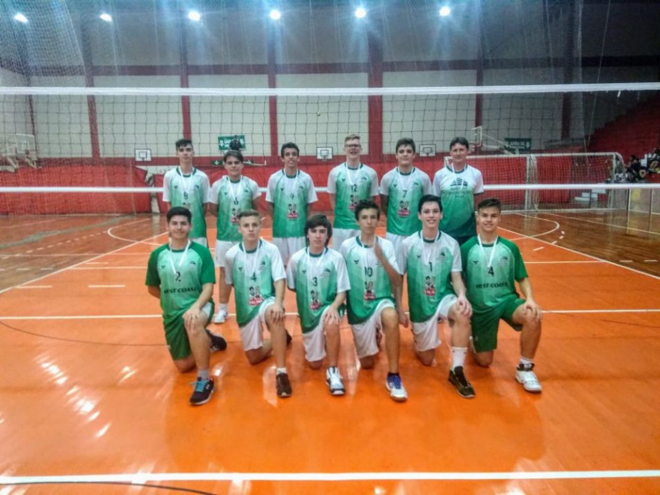 Instituto ivoti vence 17 equipes e é campeão do intercolegial de vôlei