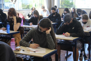 Simulados de preparação para o ENEM foram realizados com provas impressas