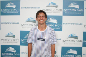 Aluno do Ensino Médio se destaca com MB em todas as disciplinas