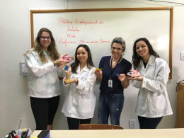 Turma do Ensino Médio produz plástico biodegradável de batata