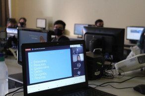 Turma do Técnico em Informática tem aula com designer de produtos digitais
