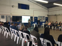 Professoras do Instituto Ivoti realizam formação em Parobé