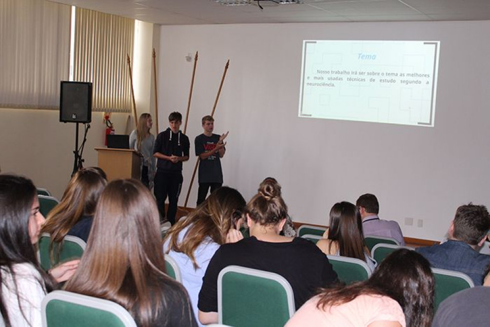 Alunos defendem projetos para a Mostra de 2018