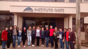 Acadêmica alemã se despede de sua prática escolar na instituição