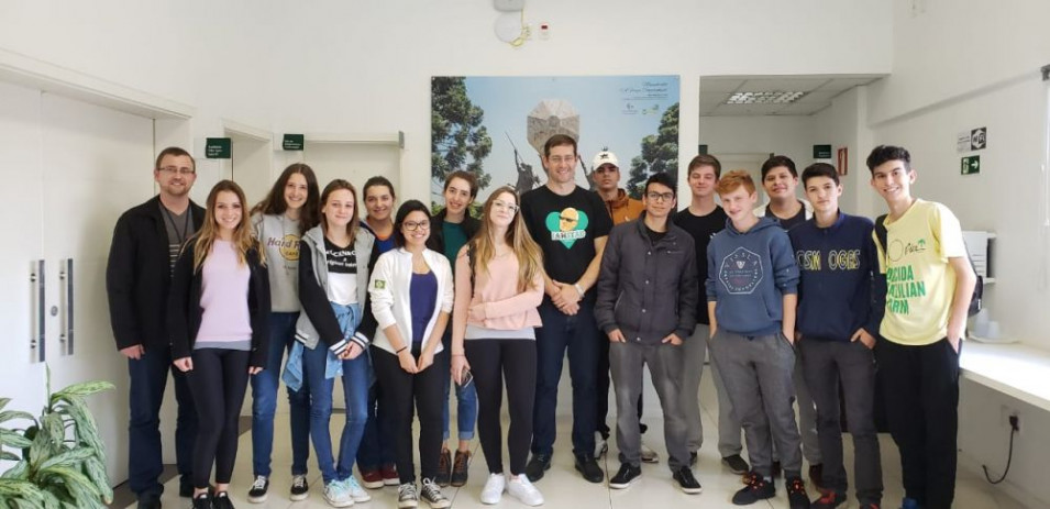 Turma conhece a sede da Sicredi Pioneira em Nova Petrópolis