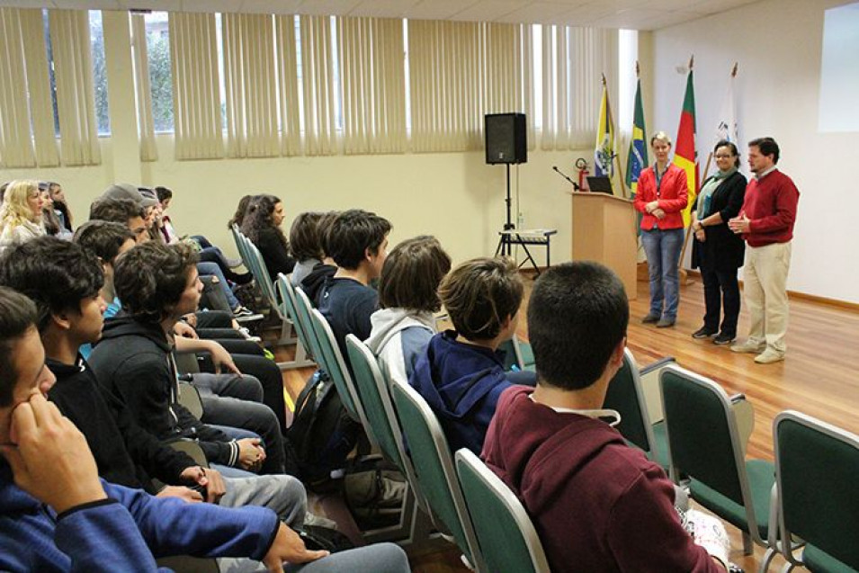 Instituto Ivoti recebe intercambista de Córdoba