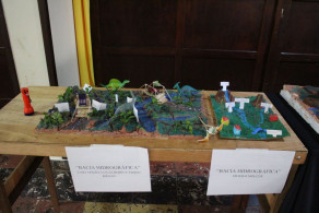 Turma do 6º ano cria maquetes em estudo sobre bacias hidrográficas