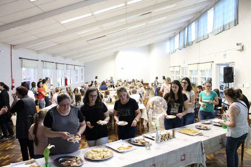 Confraternização para marcar o Dia do Professor