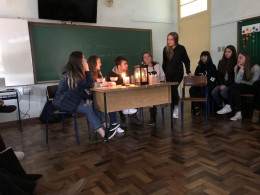 Sala vira cenário da obra de Álvares de Azevedo: Noite na Taverna