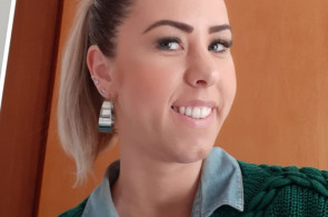 Professora do Idiomas recebe certificação do Teaching Knowledge Test