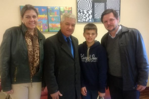 Secretário de Educação de Canoas visitou a exposição dos 5°s anos