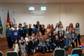 Alunos do 5º ano tem palestra sobre viagem de professora para Amazônia