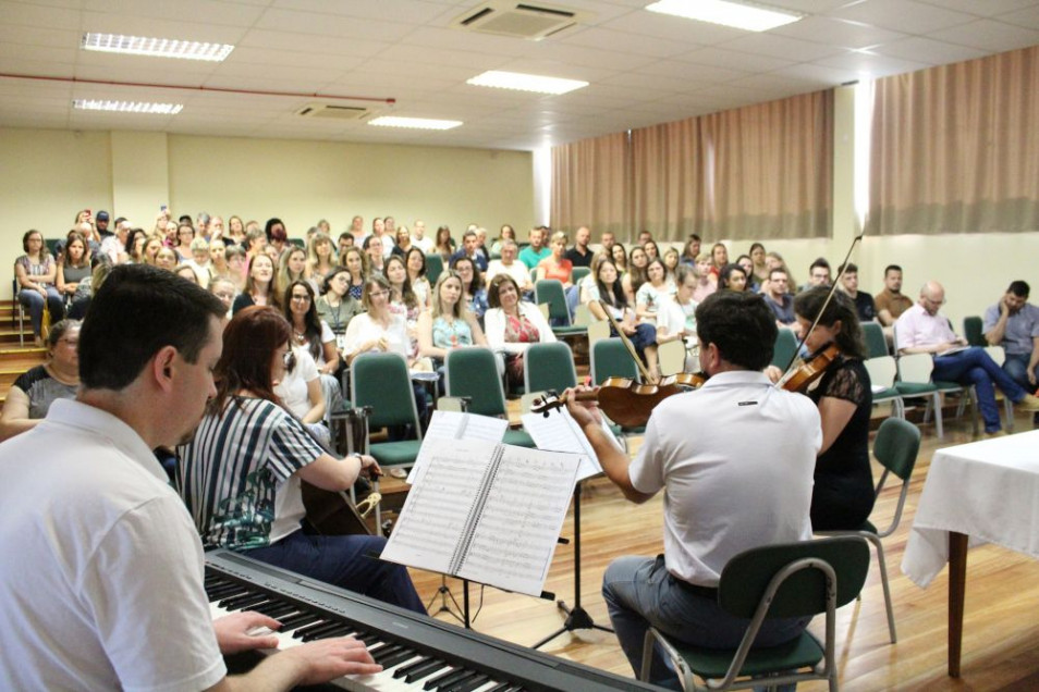 Confraternização de fim de ano prepara para recesso escolar