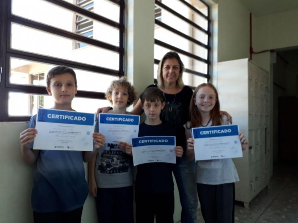 Alunos do 5º ano recebem certificados de Olimpíada de Raciocínio