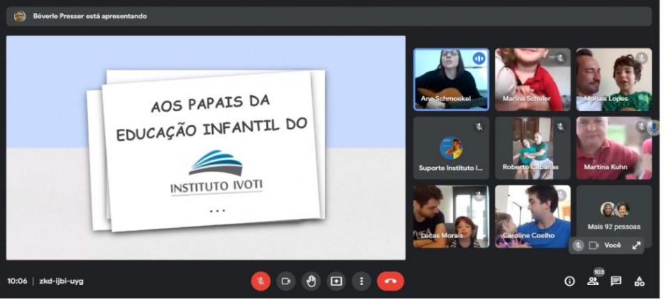 Turmas organizaram homenagem para os pais das crianças do Instituto Ivoti
