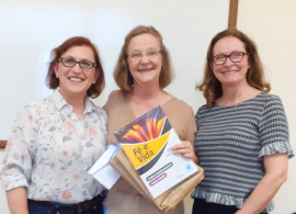 Professoras do Ensino Superior auxiliam no Referencial Curricular