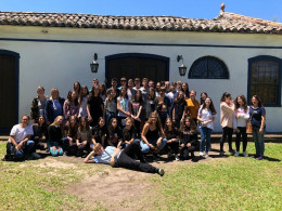 Alunos do 8º ano realizam viagem de estudos para Pelotas