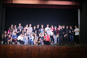Noite de teatro, noite de belas apresentações