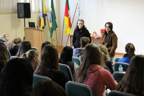 Aula sobre primeiros socorros prepara alunos para o Pré-Estágio