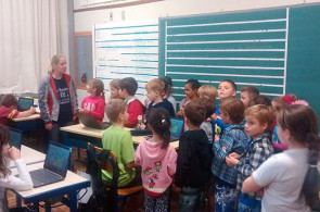 Turma da Educação Infantil conhece as salas do Ensino Fundamental