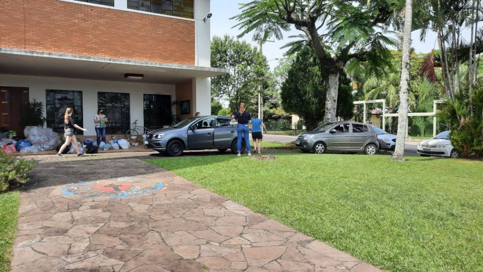 Grêmio Estudantil organiza Drive Thru em prol de João Emanuel