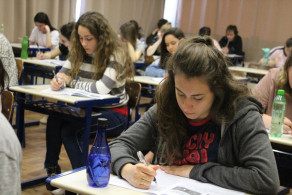 Alunos dos 3ºs anos fazem simulado de preparação para o ENEM