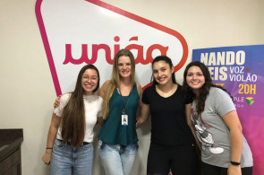Estudantes do Curso Normal divulgam projeto de Araucárias na Rádio União