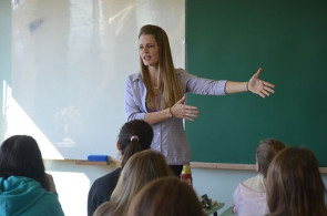 Professora Ailim participa de seminário sobre sustentabilidade