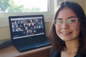 Alunas do Ensino Médio participam de evento promovido pelo colégio Humboldt