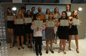 Atletas da equipe do Instituto Ivoti recebem premiação pelo Troféu Faergs