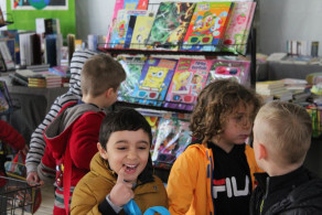 Turmas do Instituto Ivoti visitam a 37ª Feira do Livro de Ivoti