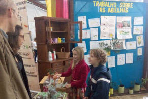 Nem a chuva atrapalhou as atividades na Feira do Mel, Rosca e Nata