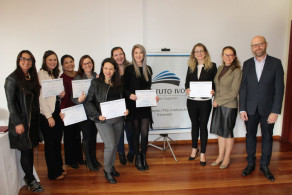 Alunos de duas turmas de Especialização recebem diplomas