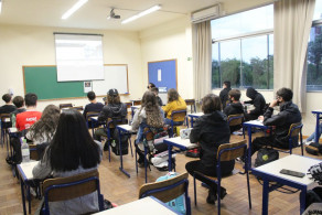 Turmas do Ensino Médio tem bate-papo sobre simulados do ENEM